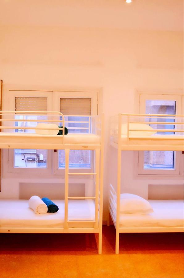 מדריד Hostel 18 מראה חיצוני תמונה