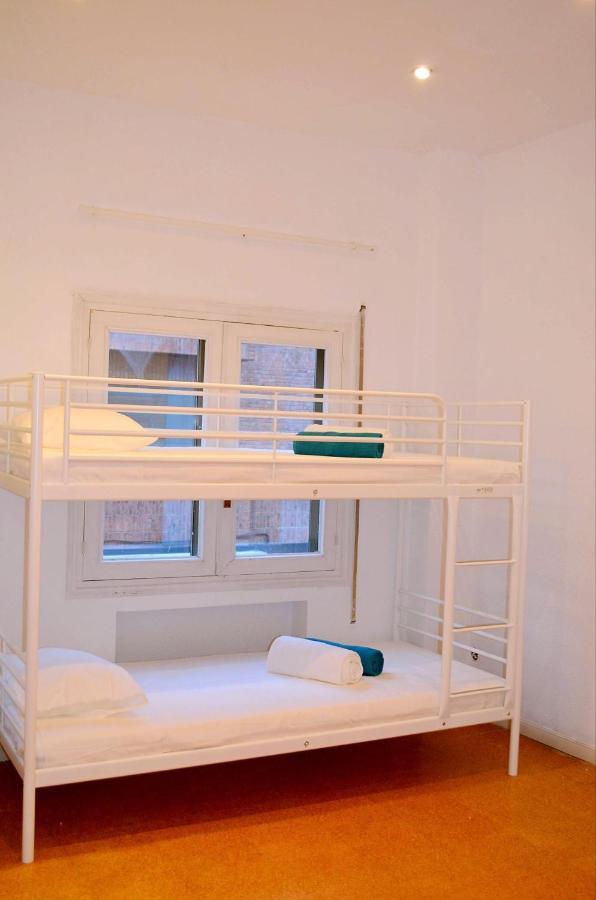 מדריד Hostel 18 מראה חיצוני תמונה
